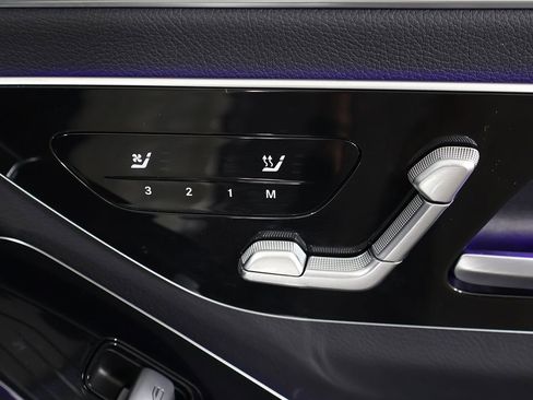 Used 2022 Mercedes-Benz S 500 4MATIC w/ AMG Line Package image 39
