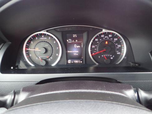 Used 2017 Toyota Camry SE image 16