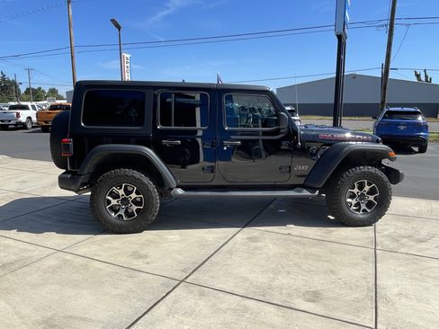 Used 2019 Jeep Wrangler Unlimited Rubicon AWD/4WD image 6