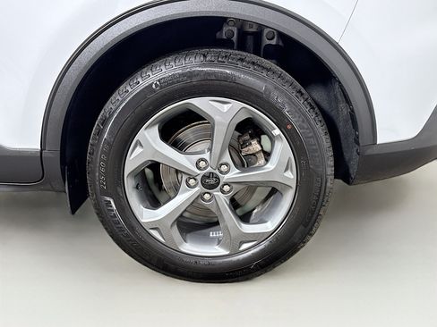 Used 2025 Ford Escape ST-Line Select AWD/4WD image 28