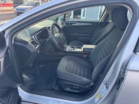 Used 2019 Ford Fusion SE image 15