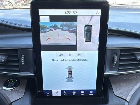 Used 2020 Ford Explorer Platinum w/ Premium Technology Package image 20