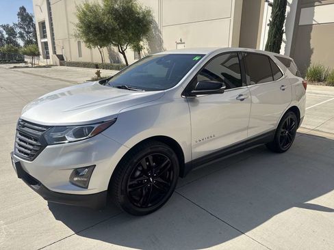 Used 2020 Chevrolet Equinox LT w/ Sport Edition image 3