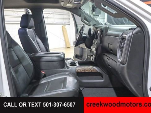 Used 2020 GMC Sierra 2500 Denali w/ Denali Ultimate Package AWD/4WD image 9