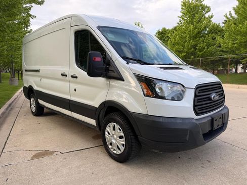 Used 2019 Ford Transit 250 148 Medium Roof RWD image 1