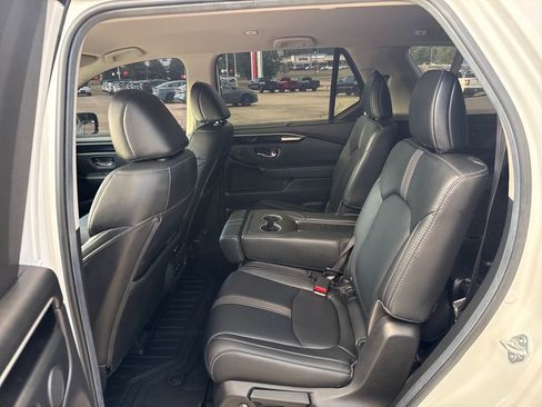 Used 2025 Honda Pilot EX-L image 25