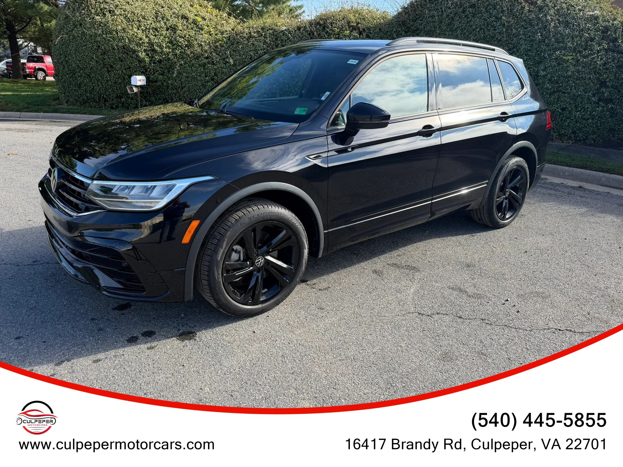 Used 2023 Volkswagen Tiguan SE R-Line FWD image 2