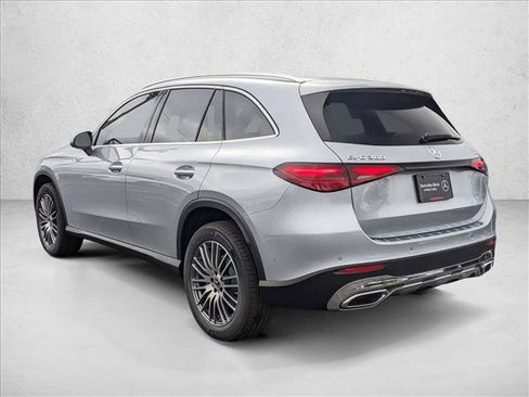 Used 2026 Mercedes-Benz GLC 300 4MATIC image 8