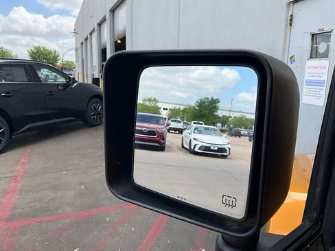 Used 2014 Jeep Wrangler Unlimited Sahara w/ Connectivity Group image 16