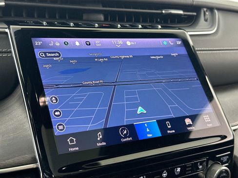 Used 2022 Jeep Grand Cherokee Overland w/ Luxury Tech Group IV image 13