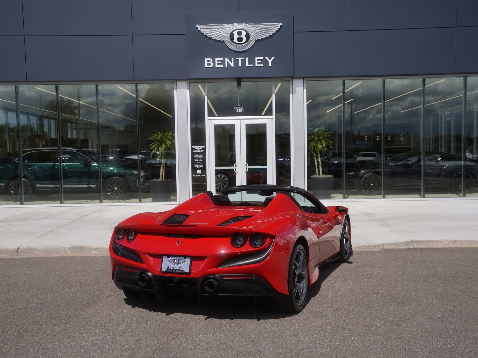 Used 2023 Ferrari F8 Tributo RWD image 3