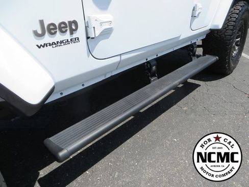 Used 2022 Jeep Wrangler Unlimited Rubicon w/ Xtreme Recon 35" Tire Package AWD/4WD image 11