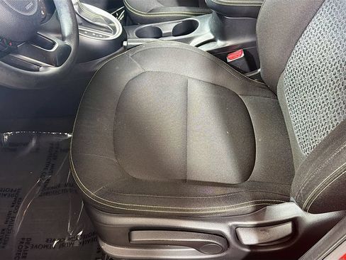 Used 2015 Kia Soul + w/ Eco Package FWD image 19