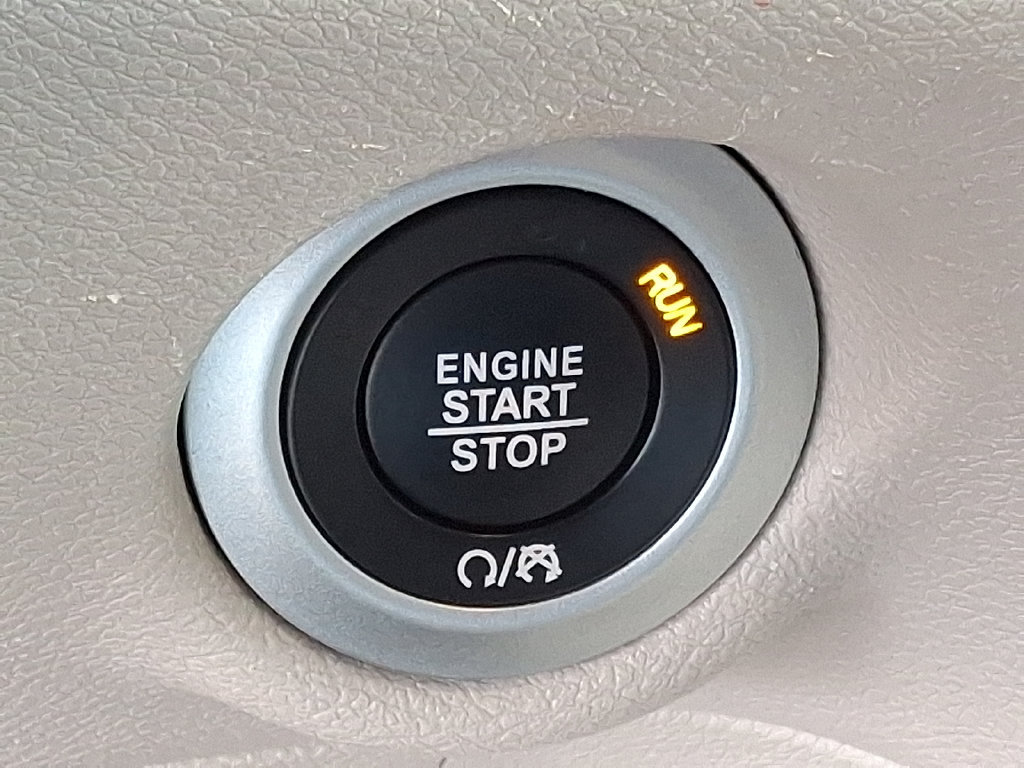 Used 2024 Chrysler Pacifica Touring-L FWD image 24