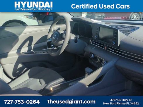 Used 2023 Hyundai Elantra SEL image 6
