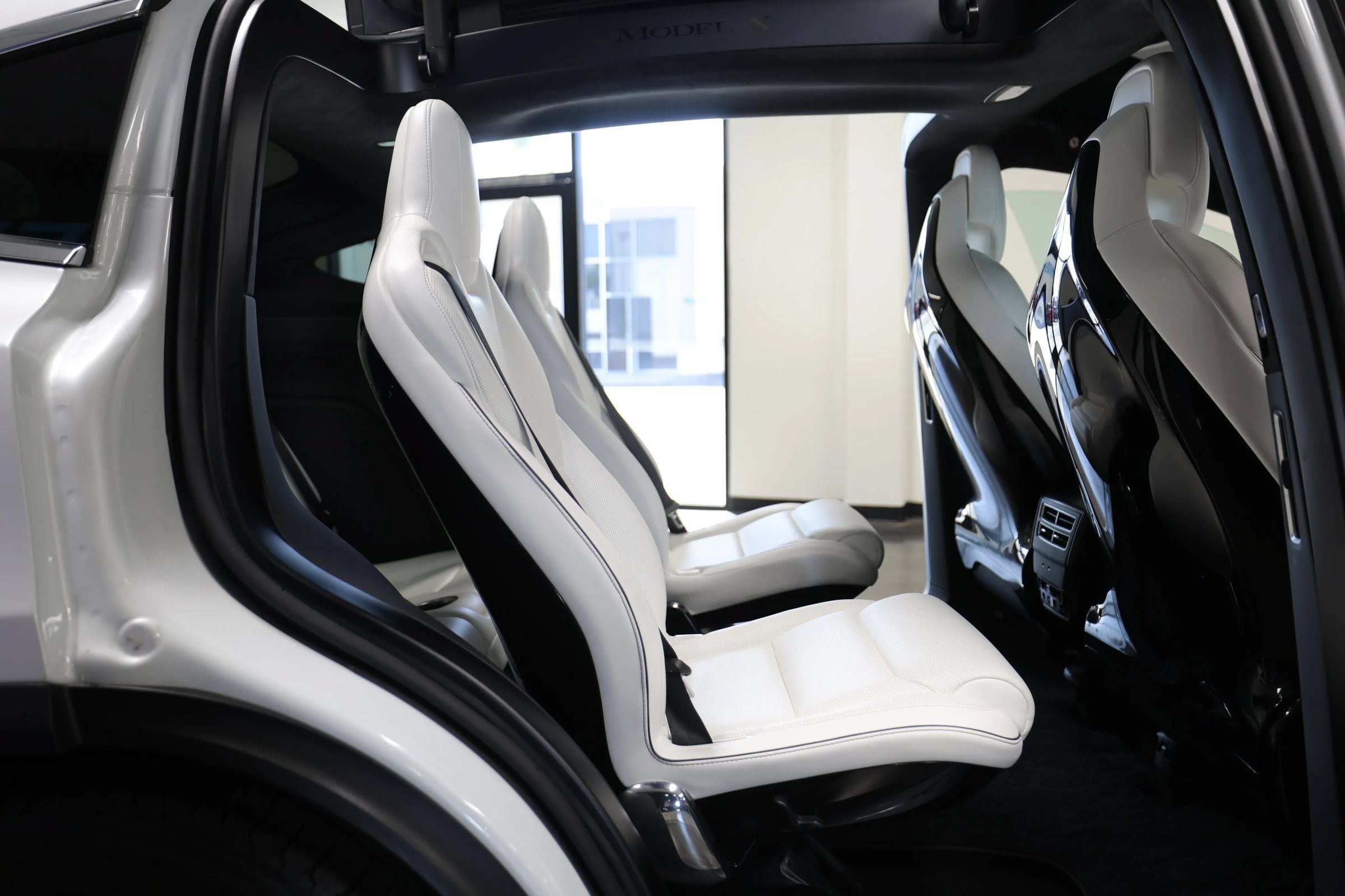 Used 2016 Tesla Model X Performance AWD/4WD image 38
