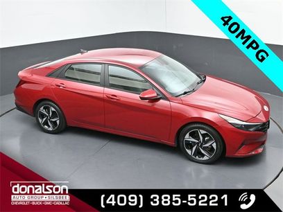 Used 2023 Hyundai Elantra SEL w/ Convenience Package