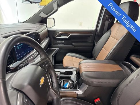 Used 2024 Chevrolet Silverado 1500 High Country w/ High Country Premium Package image 29