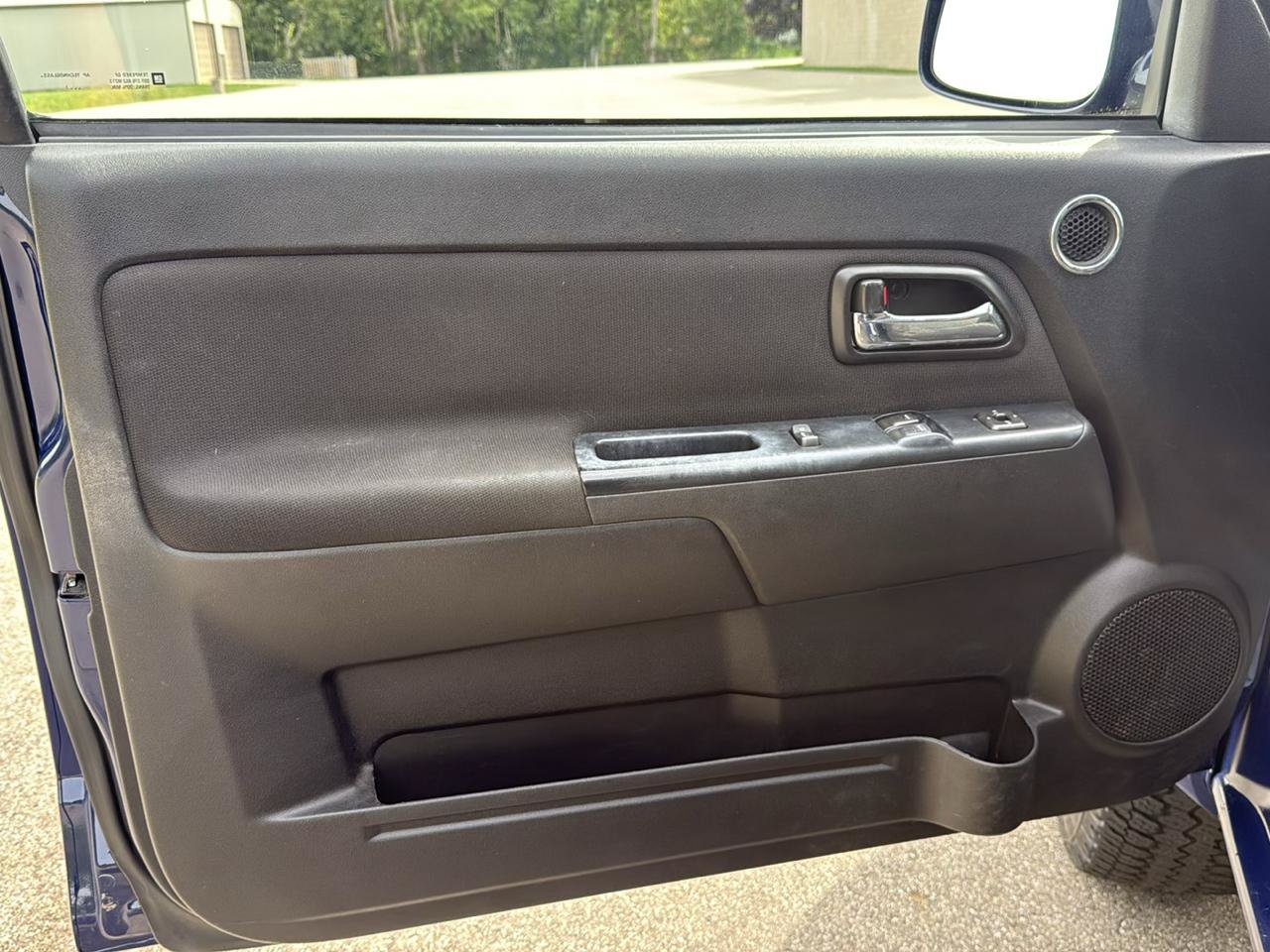 Used 2012 Chevrolet Colorado LT AWD/4WD image 13