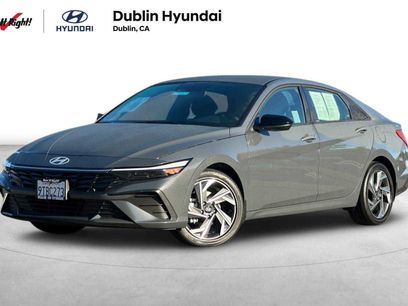 Certified 2025 Hyundai Elantra SEL