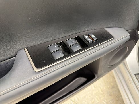 Used 2016 Lexus ES 350 w/ Premium Package w/Wood Trim FWD image 12