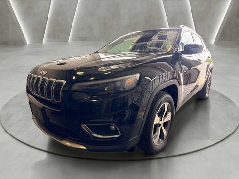 Used 2019 Jeep Cherokee Limited AWD/4WD image 3