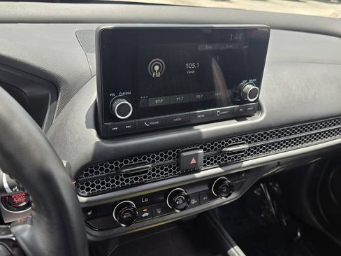 Certified 2025 Honda HR-V Sport image 20
