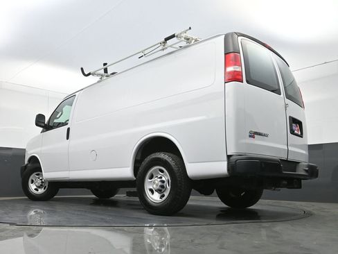 Used 2020 Chevrolet Express 2500 w/ Driver Convenience Package image 22