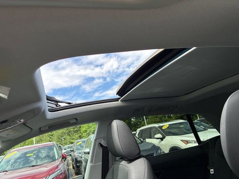 Used 2023 Audi Q8 Premium Plus AWD/4WD image 24