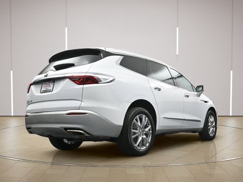 Used 2023 Buick Enclave Essence w/ Experience Buick Package AWD/4WD image 27