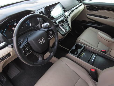 Used 2023 Honda Odyssey Elite image 20
