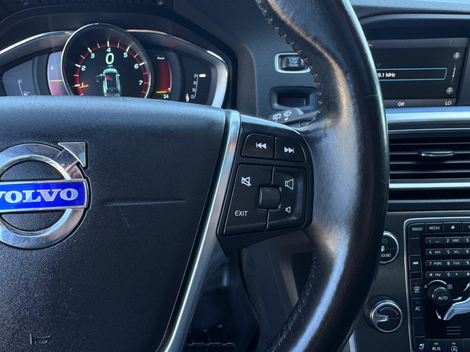 Used 2015 Volvo V60 T5 Premier FWD image 31