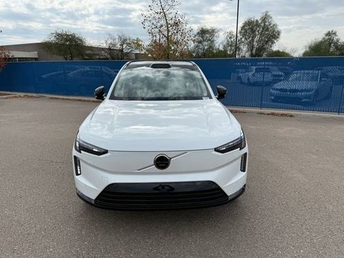 New 2025 Volvo EX90 Plus w/ Protection Package Premier image 8