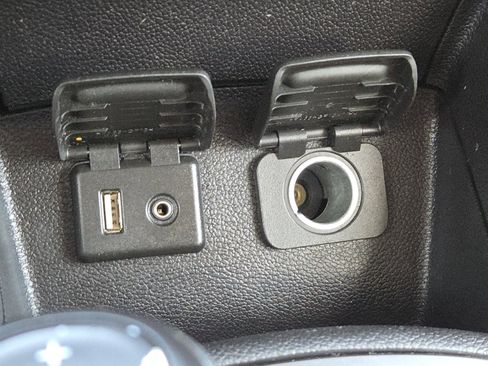 Used 2017 Chevrolet Cruze LT image 27