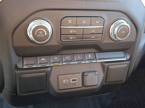 Used 2026 GMC Sierra 1500 Pro w/ Pro Value Package AWD/4WD image 17