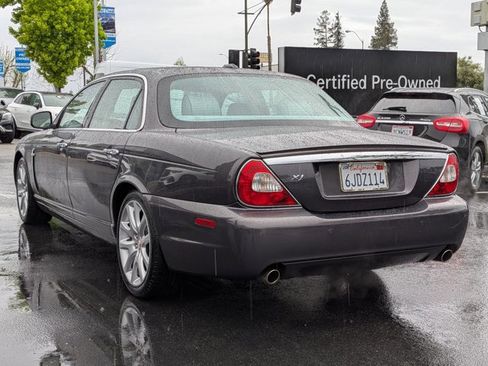 Used 2008 Jaguar XJ8 image 8