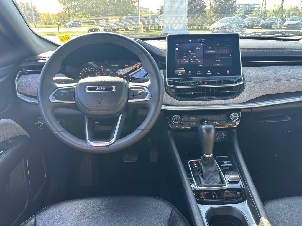 Used 2024 Jeep Compass Latitude AWD/4WD image 26