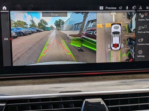 Used 2021 BMW 540i w/ Premium Package image 11