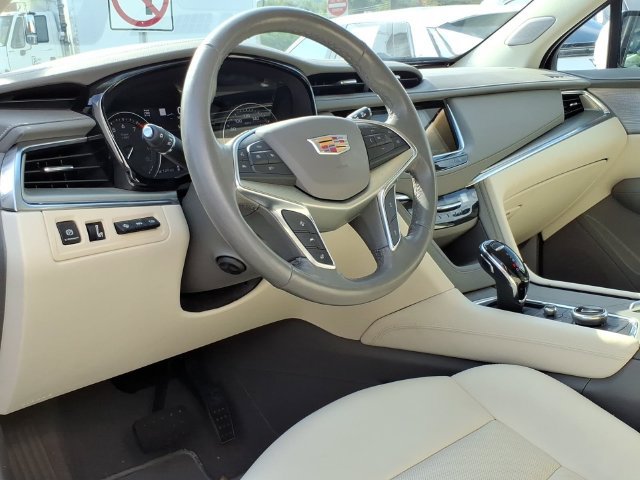 Used 2024 Cadillac XT5 Premium Luxury w/ Technology Package AWD/4WD image 12