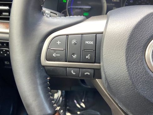 Used 2017 Lexus ES 300h FWD image 15