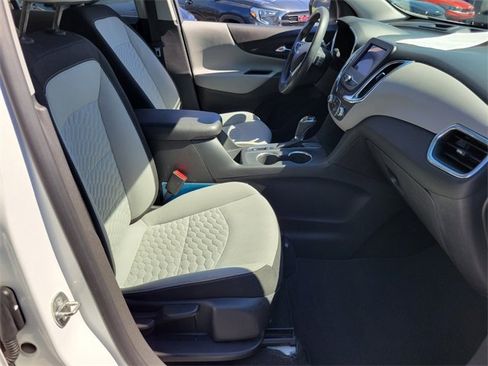 Used 2020 Chevrolet Equinox LS w/ LS Convenience Package image 15