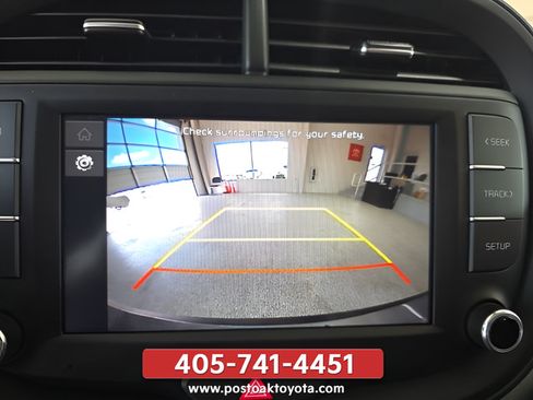 Used 2025 Kia Soul LX w/ LX Technology Package FWD image 22