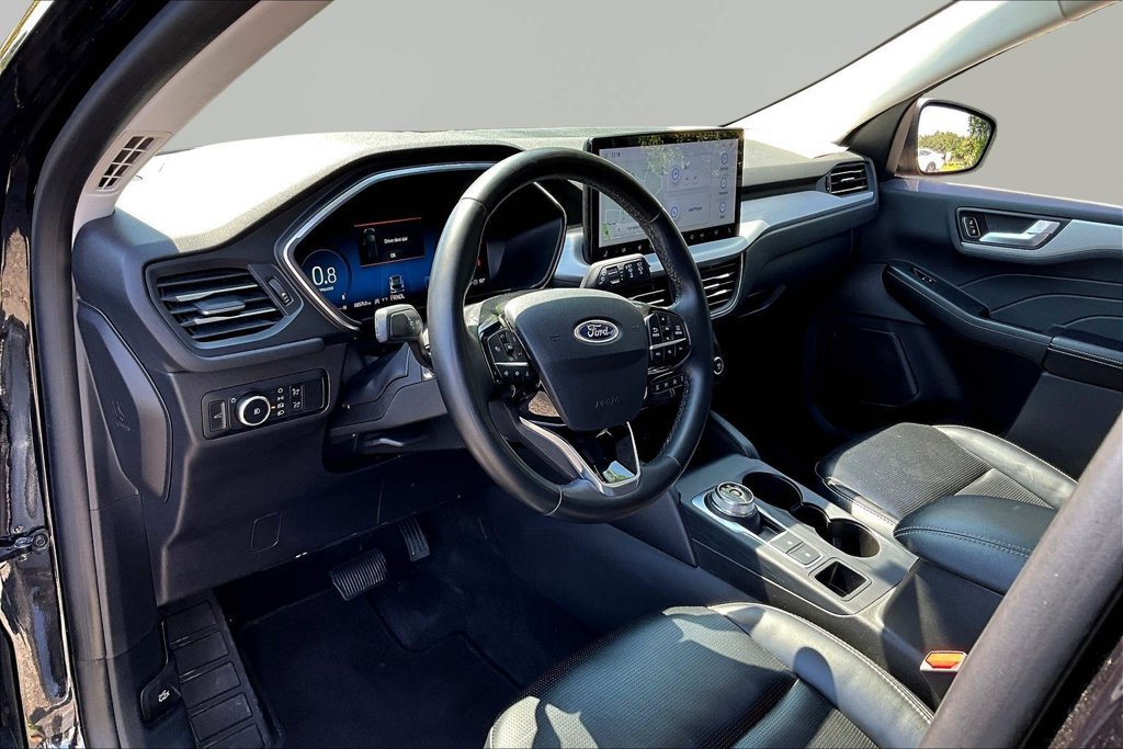 Used 2024 Ford Escape Platinum AWD/4WD image 17