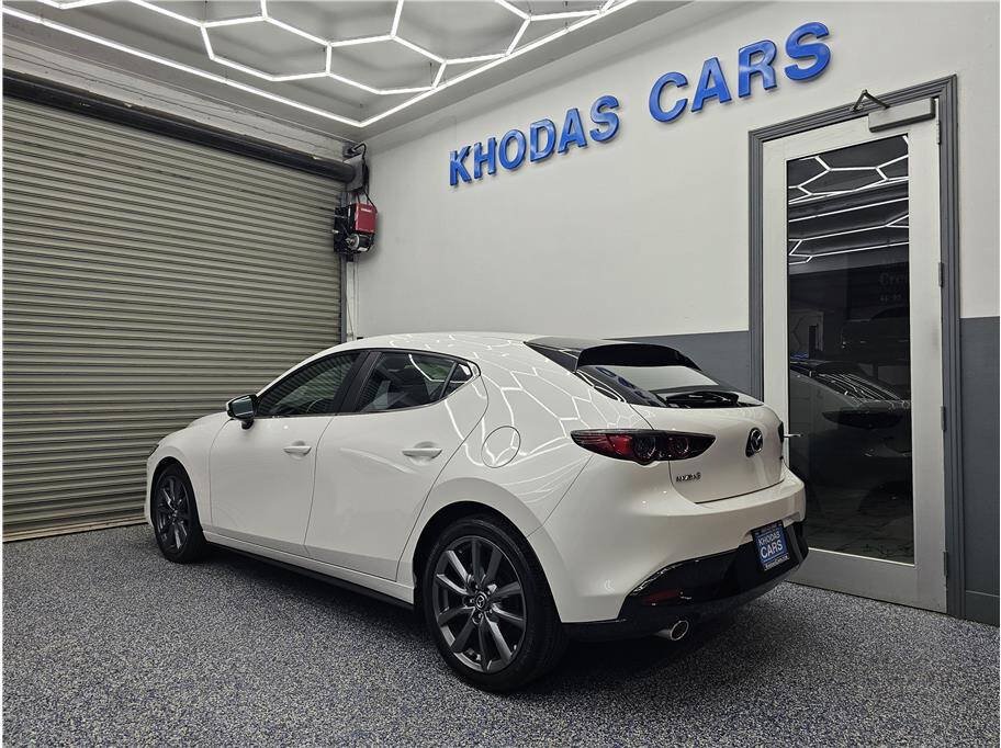 Used 2021 MAZDA MAZDA3 s FWD image 3