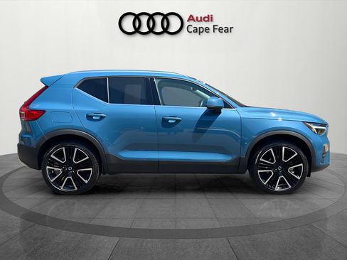 Used 2025 Volvo XC40 B5 Ultra w/ Climate Package AWD/4WD image 6