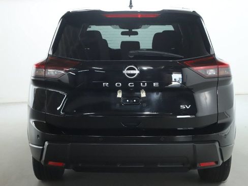 Used 2024 Nissan Rogue SV FWD image 40