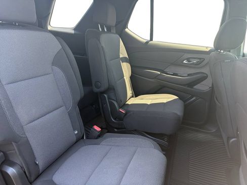 Certified 2023 Chevrolet Traverse LT FWD image 18