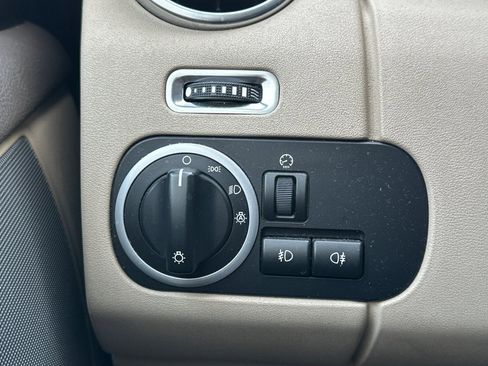 Used 2011 Land Rover LR4 HSE LUX AWD/4WD image 38