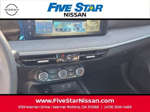 Used 2025 Nissan Kicks SV FWD image 19