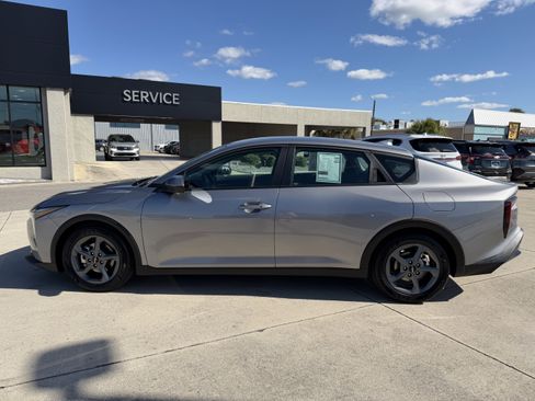 Certified 2025 Kia K4 LXS image 7